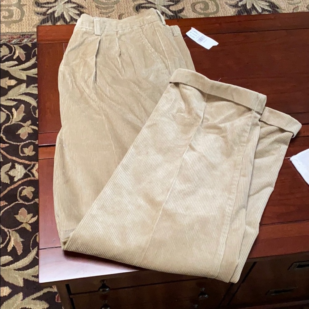 Gap men’s corduroy pants
